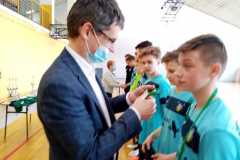 4bfe8827-3392-490b-b3f5-170d88167f9a