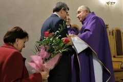 Życzenia dla księży prałatów Józefa Leśniaka i Edwarda Nylca_Moment(12)