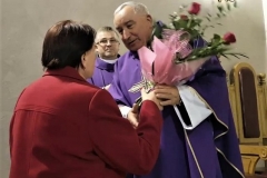 Życzenia dla księży prałatów Józefa Leśniaka i Edwarda Nylca_Moment(13)