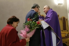 Życzenia dla księży prałatów Józefa Leśniaka i Edwarda Nylca_Moment(2)