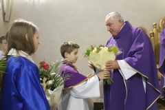 Życzenia dla księży prałatów Józefa Leśniaka i Edwarda Nylca_Moment(5)