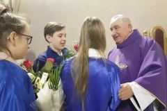 Życzenia dla księży prałatów Józefa Leśniaka i Edwarda Nylca_Moment(6)