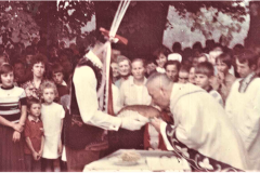 1_Kaplica-na-Gorach-ks.-proboszcz-Teofil-Swiatek-wrzesien-1980