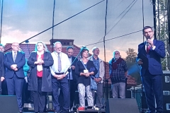 37161489_687654311575548_3234856139124375552_n