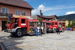 60490990_397460020850016_7621562609422041088_n