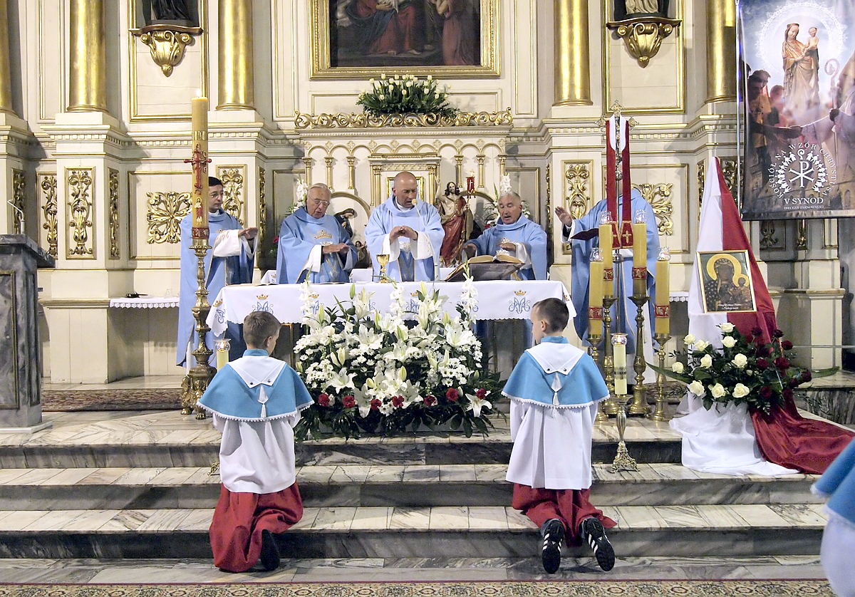Święto Królowej Polski w tymbarskiej parafii- rozpoczęcie obchodów 100 lecia Niepodległości Polski
