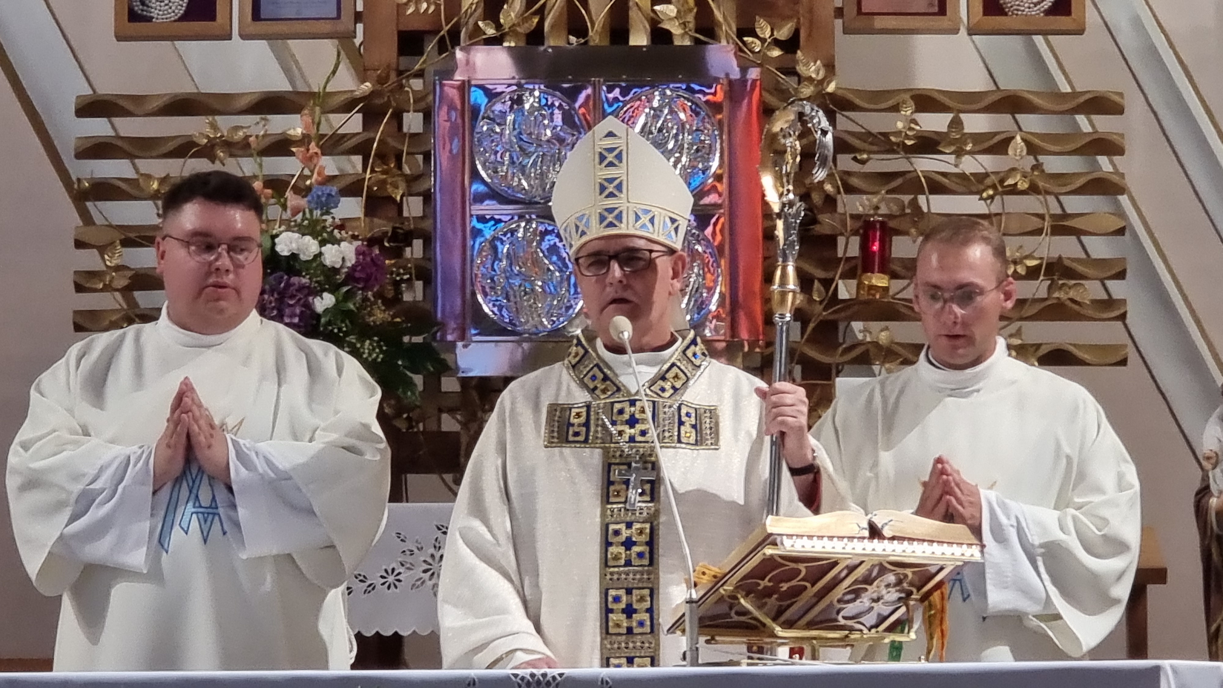 Bp Andrzej Przybylski, który wczoraj na Pasierbcu przewodniczył Eucharystii, został mianowany Arcybiskupem Metropolitą Archidiecezji Katowickiej