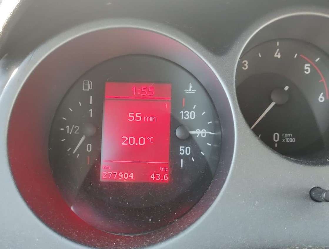 2 listopada 2025 r., godz.14.15 – temperatura na zewnątrz 20 st.C