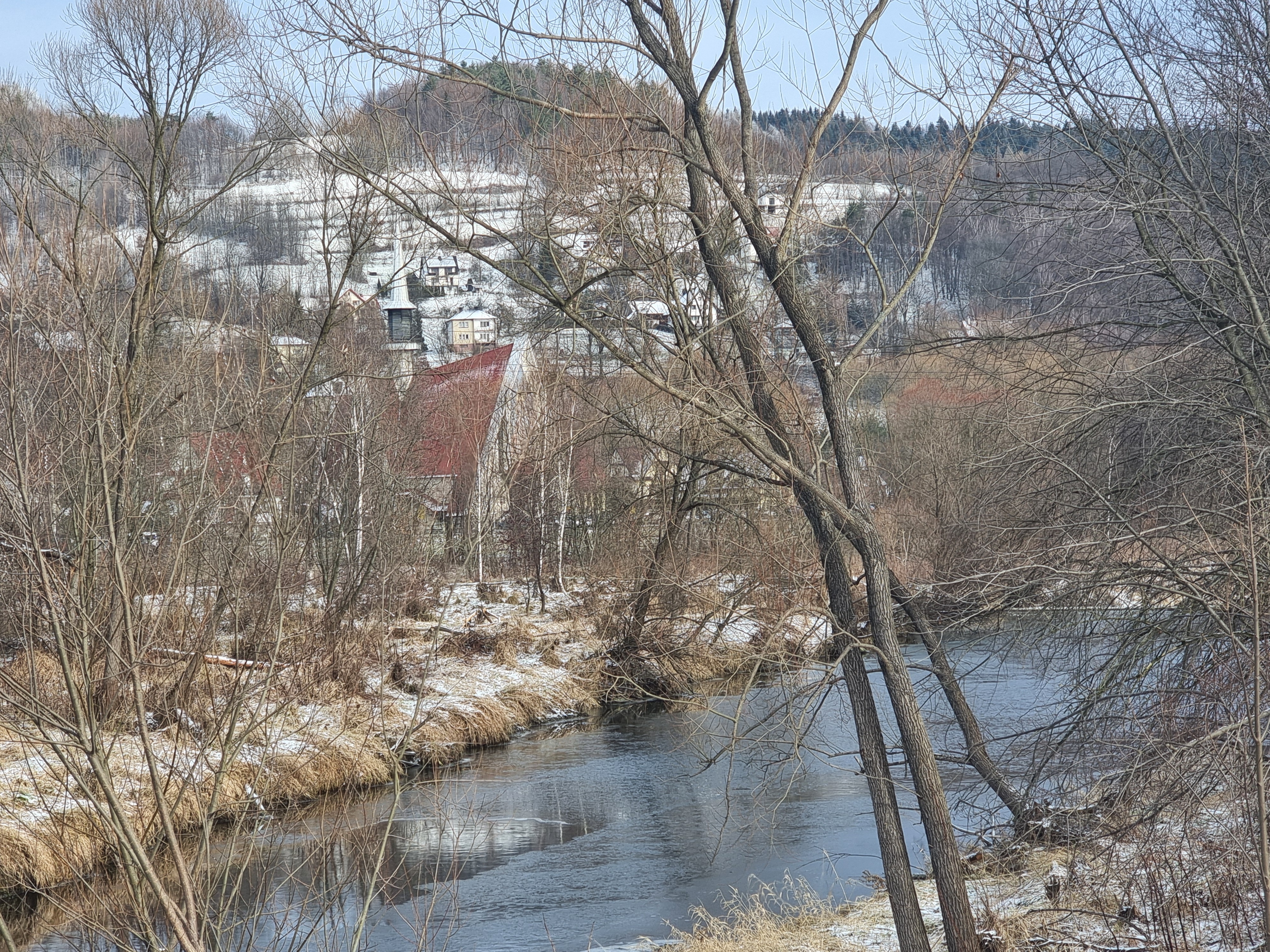 Rzeka Łososina, Podłopień około południa