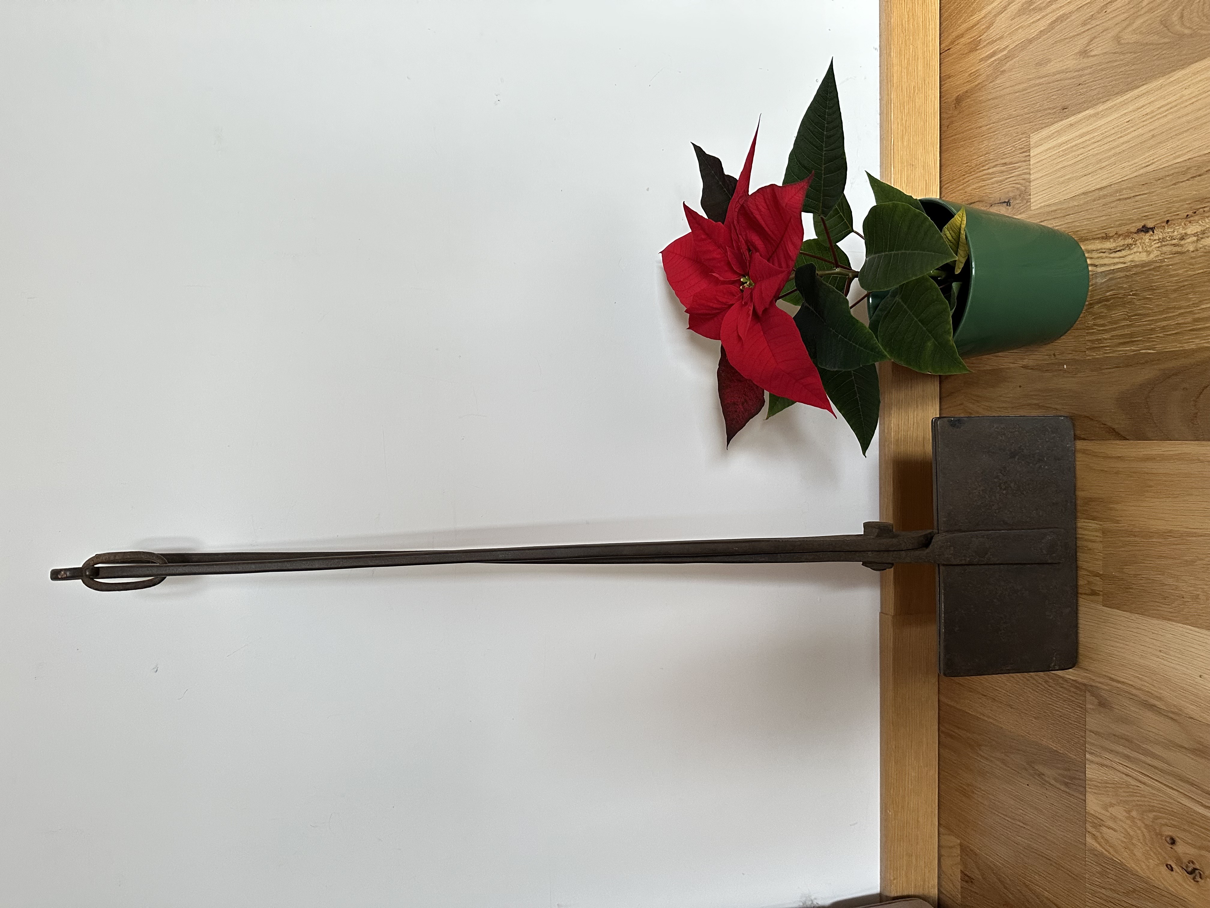 Ciekawostka adwentowa – przyrząd do produkcji opłatków wigilijnych.