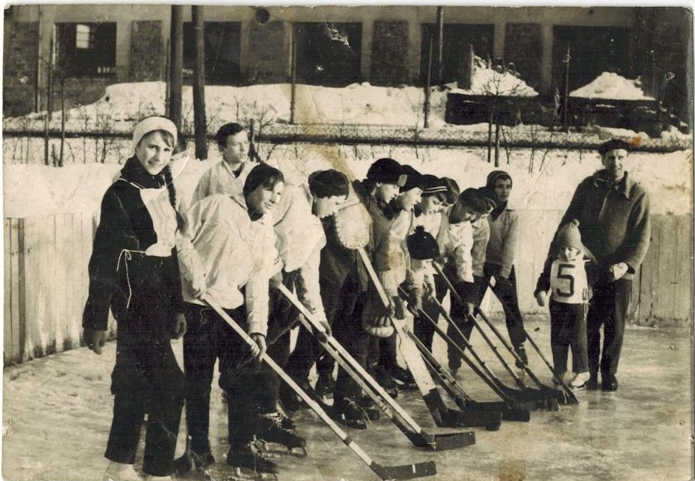 60 lat temu na tymbarskim lodowisku