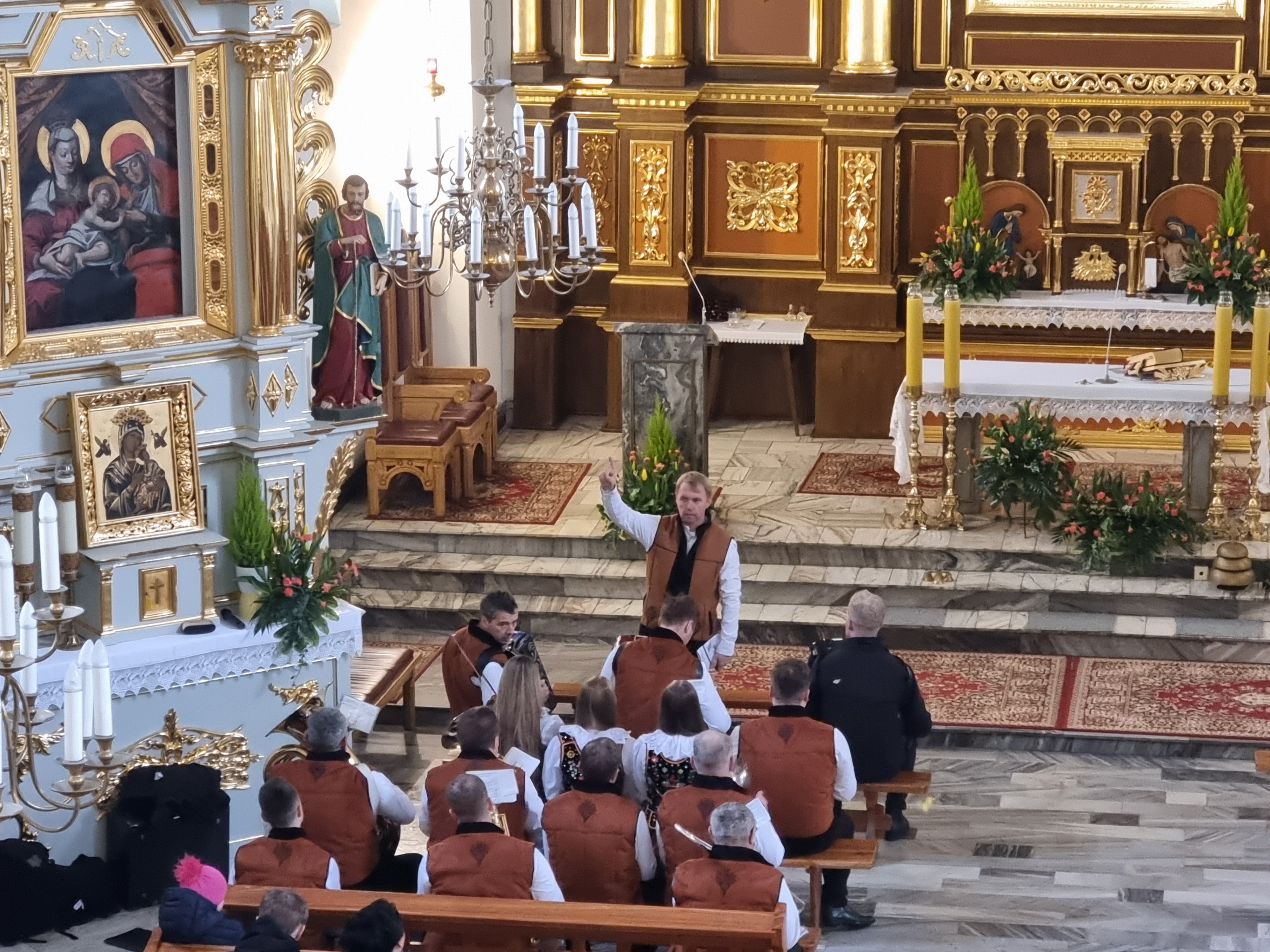 IV Niedziela Zwykła (Parafia Tymbark). Zakończenie kolędowania przez Tymbarski Ton