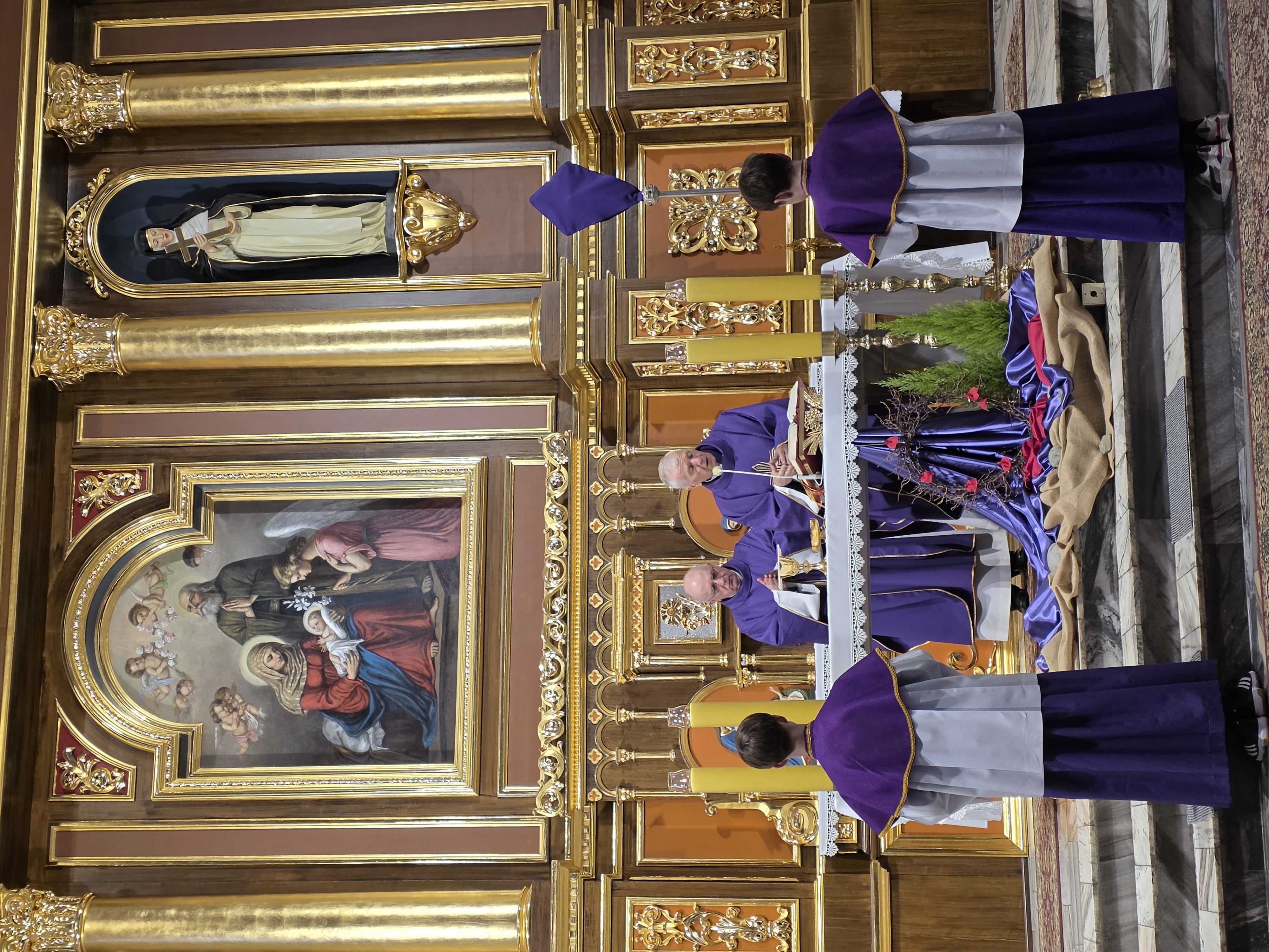 Wspólnota Parafii Tymbark modlitwą, życzeniami i podziękowaniami objęła ks. Józefa Nowaka z okazji święta Jego Patrona św. Józefa