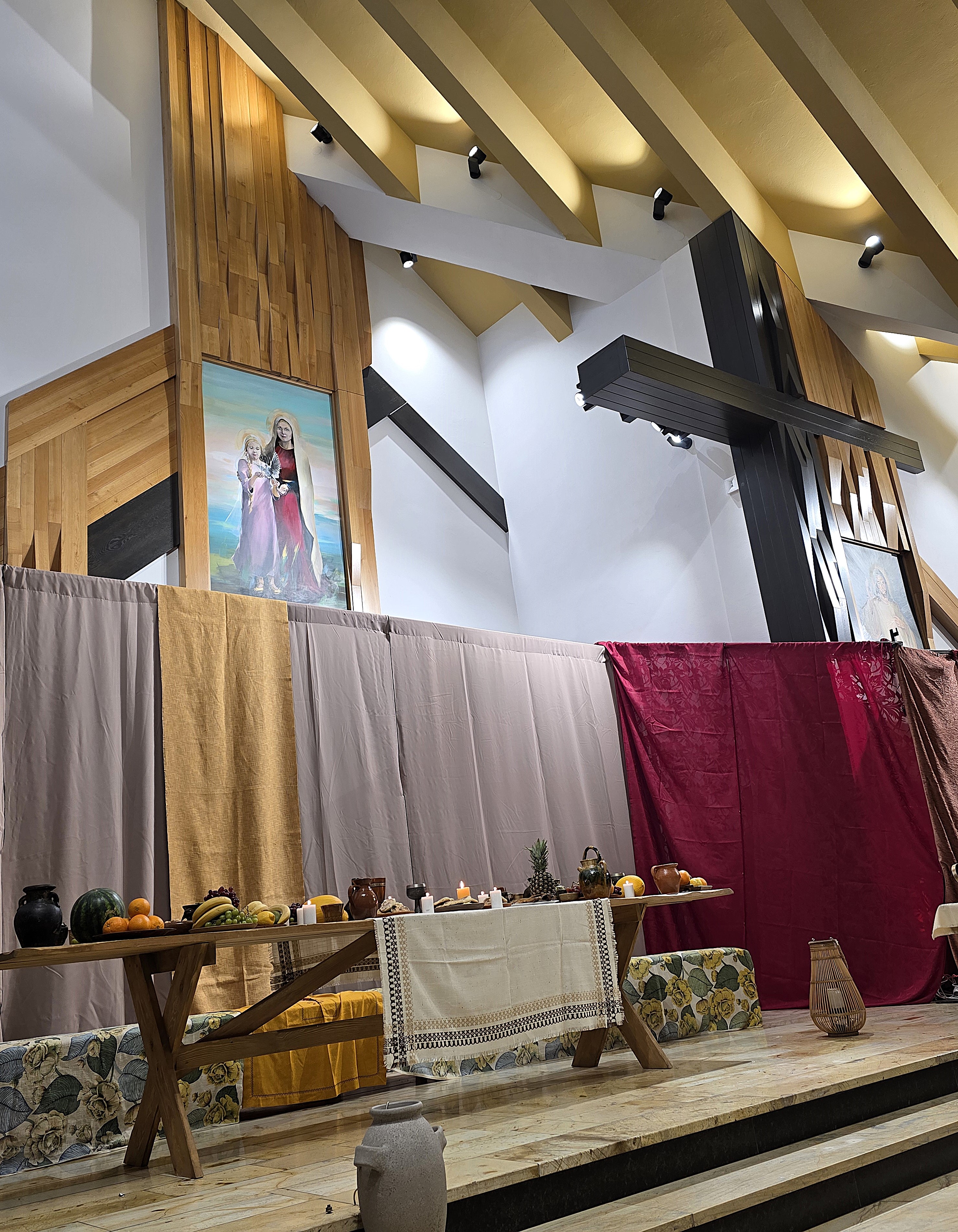 Misterium Męki Pańskiej w Parafii Świętego Mikołaja Biskupa w Skrzydlnej (galeria zdjęć)