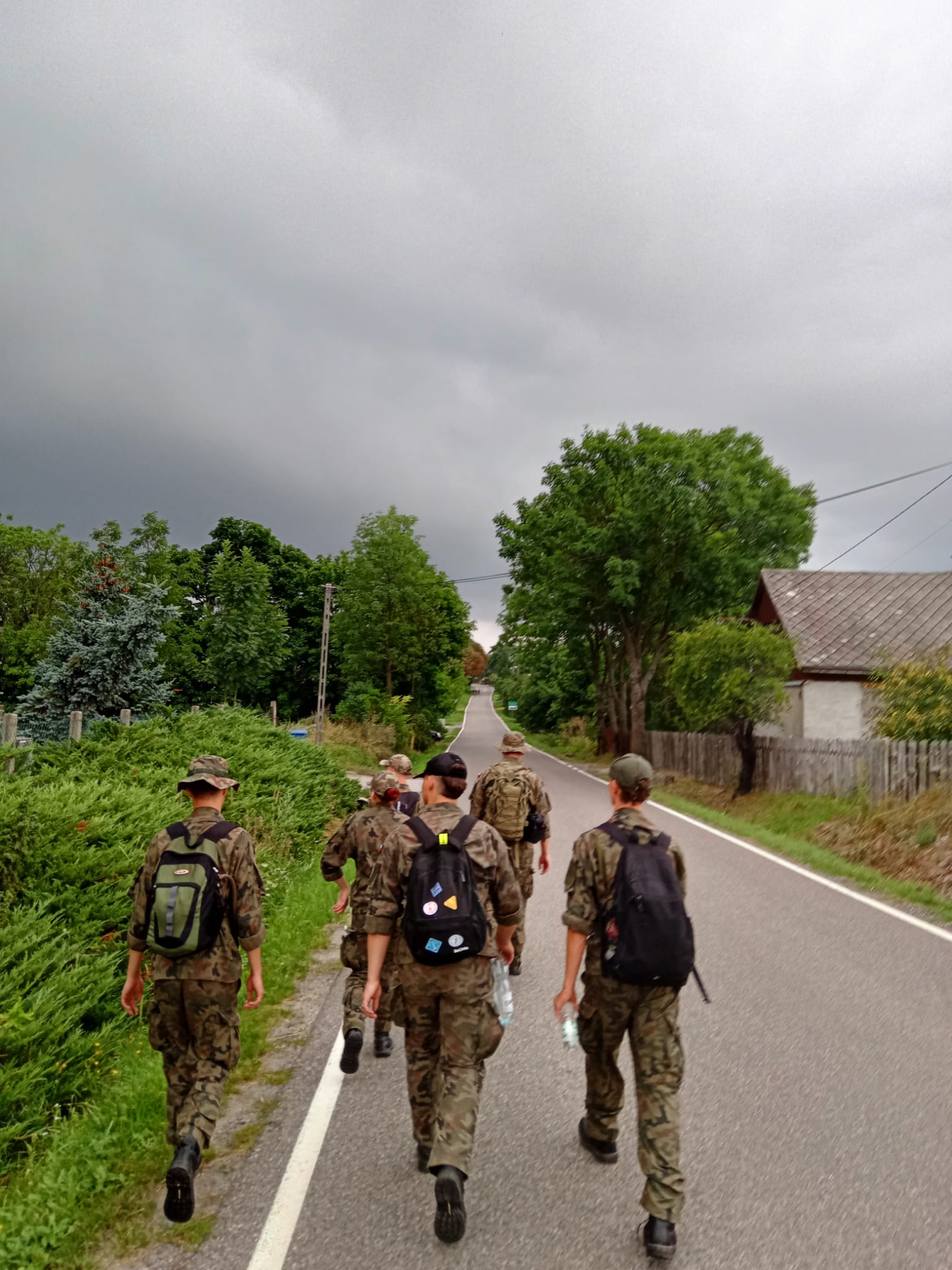 Tymbarscy Strzelcy na trasie marszu 1Kompanii Kadrowej z Krakowa do Kielc